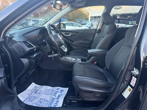 Used 2019 Subaru Forester Premium w/ All-Weather Package image 18