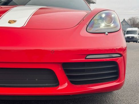 Used 2021 Porsche 718 Cayman image 13