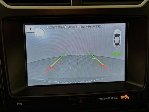 Used 2017 Ford Explorer XLT w/ Equipment Group 202A image 6