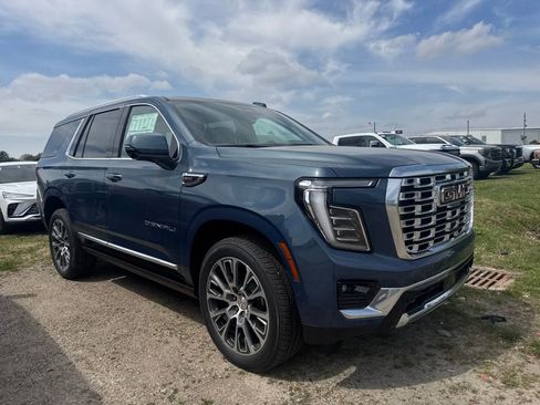 New 2026 GMC Yukon Denali w/ Denali Reserve Package image 2