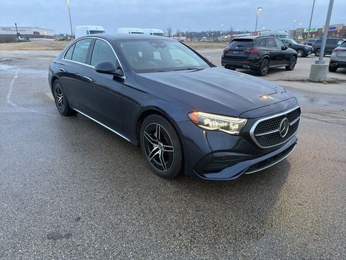 Used 2026 Mercedes-Benz E 350 4MATIC Sedan image 3