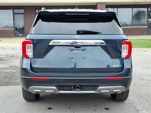 Certified 2023 Ford Explorer XLT w/ Equipment Group 202A AWD/4WD image 4