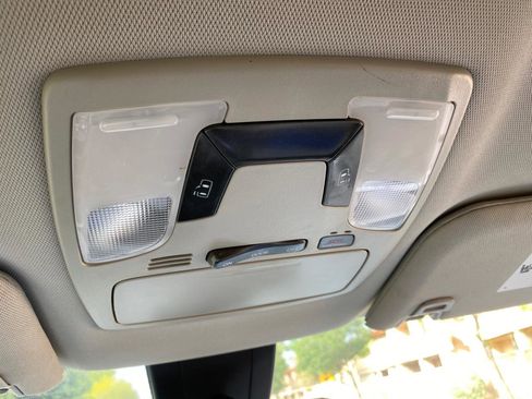 Used 2020 Toyota Sienna LE w/ LE Preferred Package image 69