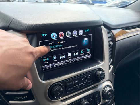 Used 2017 GMC Yukon XL Denali w/ Open Road Package RWD image 45