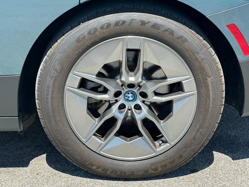 Used 2022 BMW iX xDrive50 w/ Convenience Package AWD/4WD image 24