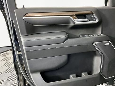 Used 2022 Chevrolet Silverado 1500 RST AWD/4WD image 19
