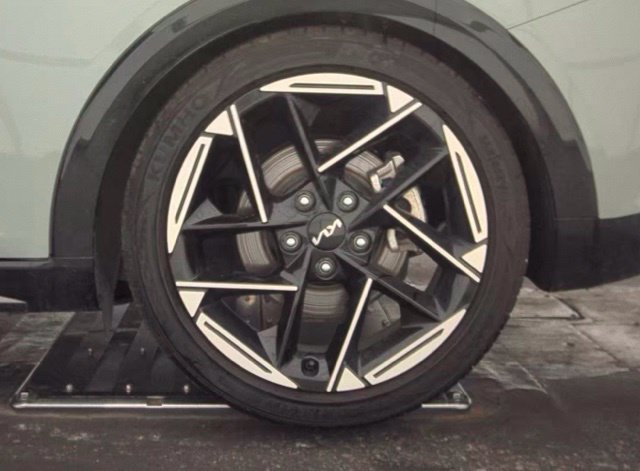 Certified 2025 Kia K4 EX FWD image 14