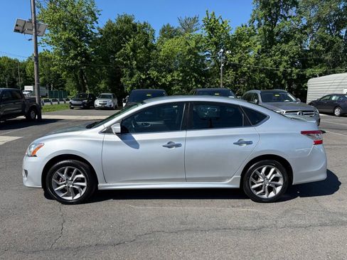 Used 2014 Nissan Sentra SR w/ SR Driver Package FWD image 4