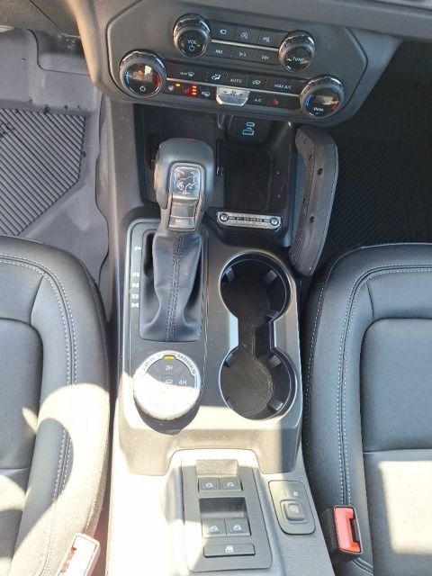 Used 2025 Ford Bronco Badlands AWD/4WD image 15
