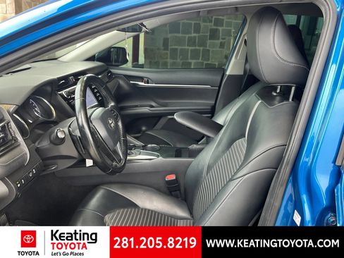 Used 2020 Toyota Camry SE FWD image 9