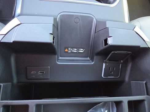 New 2026 GMC Sierra 2500 SLT image 11