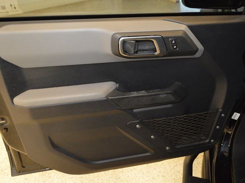 Used 2023 Ford Bronco 4-Door AWD/4WD image 14