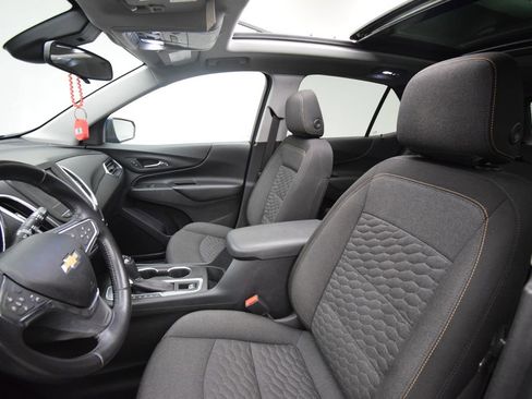 Used 2021 Chevrolet Equinox LT image 19
