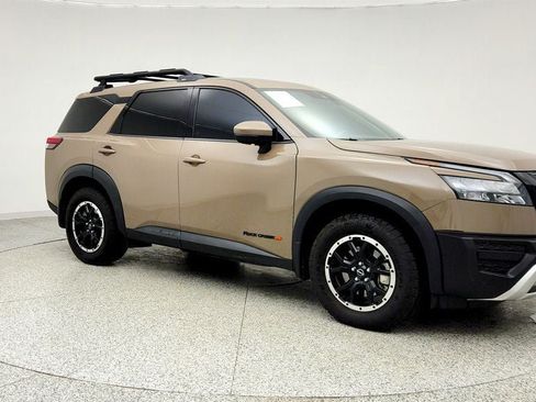 Used 2024 Nissan Pathfinder Rock Creek AWD/4WD image 3