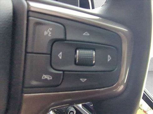 Used 2022 Chevrolet Silverado 1500 High Country w/ High Country Premium Package image 12