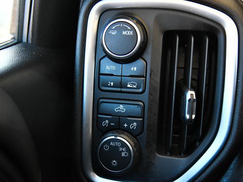 Used 2020 Chevrolet Silverado 1500 LT w/ Trailering Package image 27