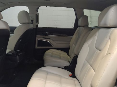 Used 2022 Kia Telluride EX w/ EX Premium Package AWD/4WD image 18