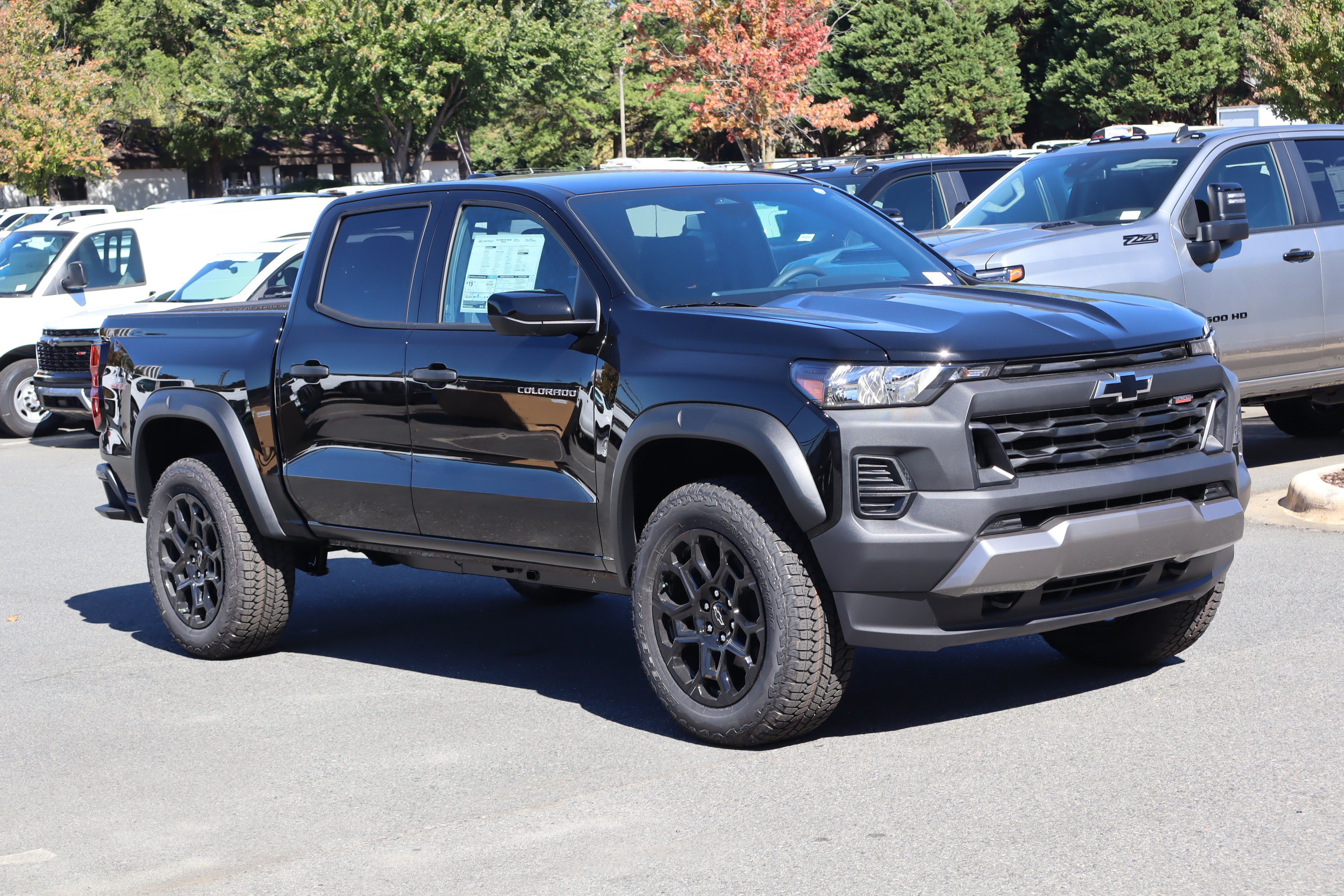 New 2026 Chevrolet Colorado Trail Boss AWD/4WD image 2