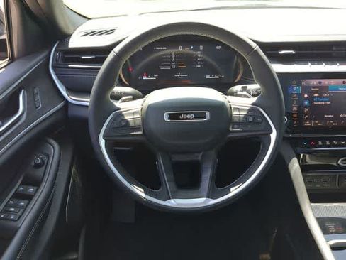 New 2026 Jeep Grand Cherokee L Limited AWD/4WD image 25