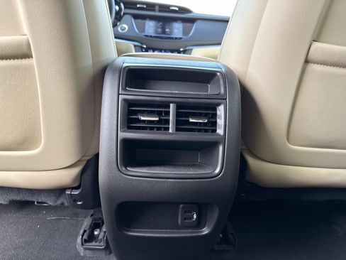 Used 2019 Cadillac XT5 Luxury image 16
