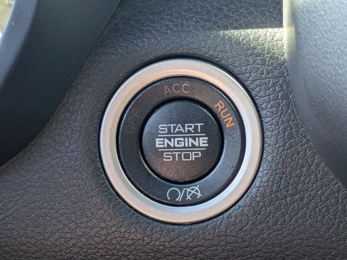Used 2022 RAM 2500 Big Horn AWD/4WD image 17