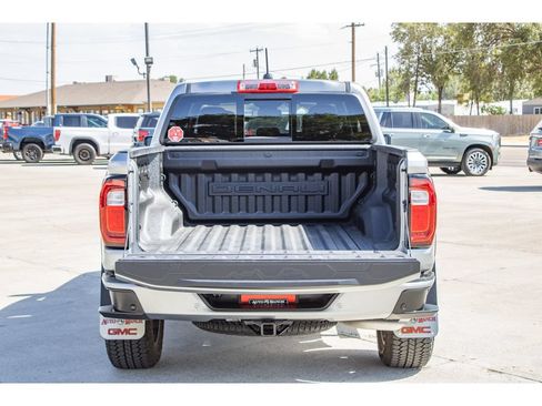 Used 2024 GMC Canyon Denali AWD/4WD image 11