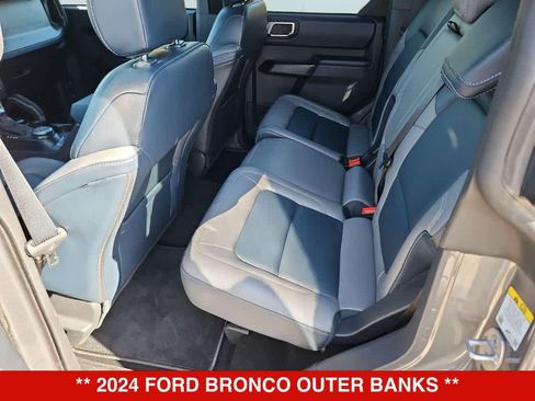 Used 2024 Ford Bronco Outer Banks AWD/4WD image 17