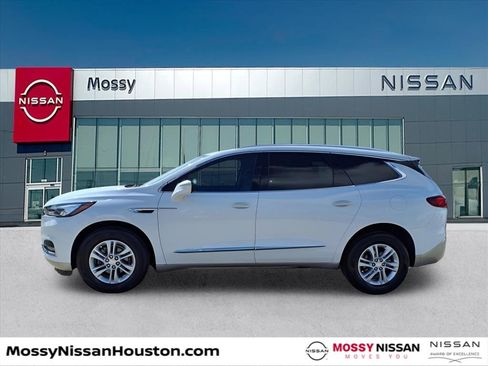 Used 2021 Buick Enclave Essence w/ Sound and Sites Package image 6