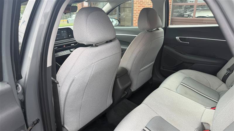 Used 2020 Hyundai Sonata SE w/ Cargo Package FWD image 17