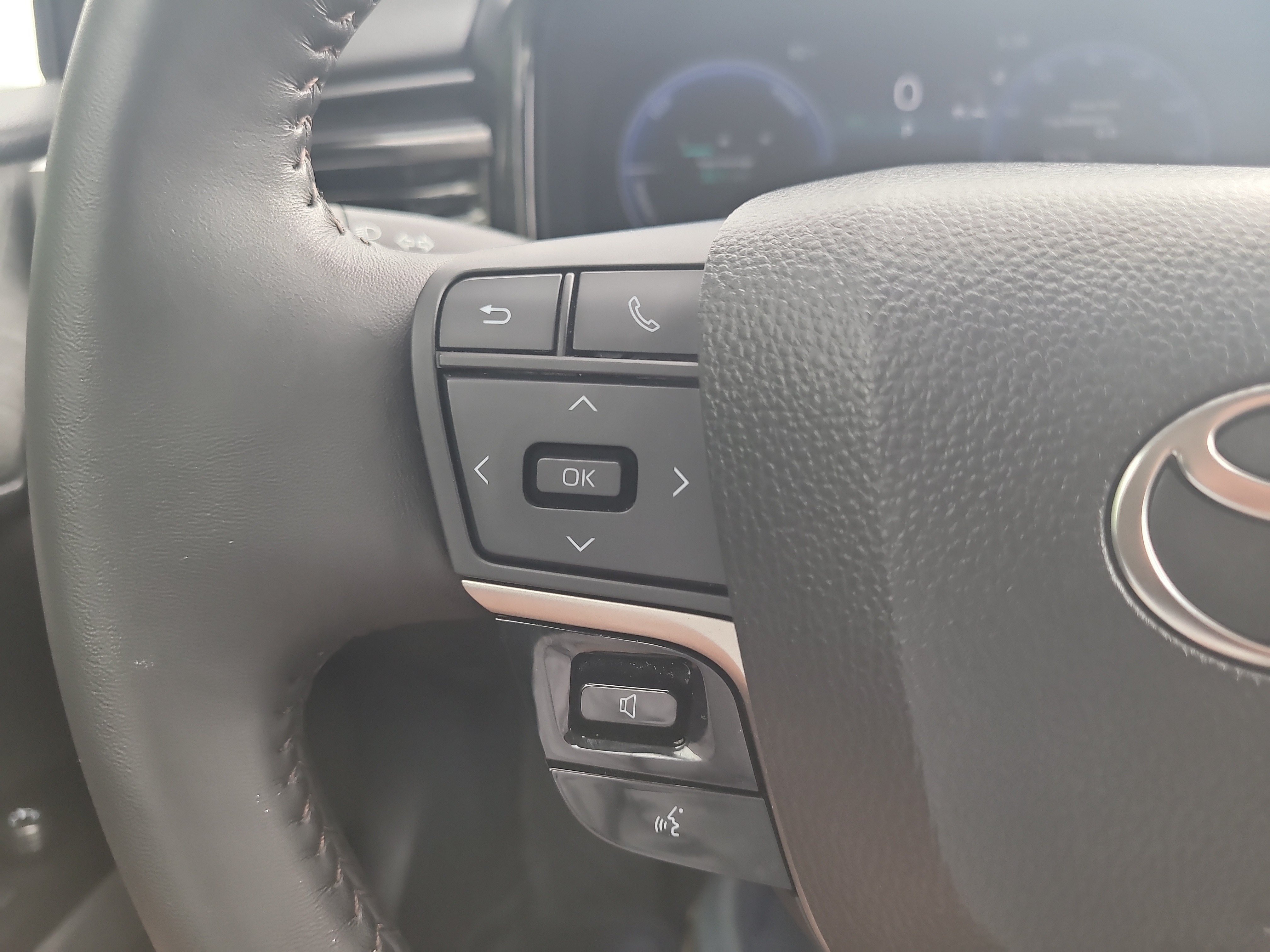 Certified 2025 Toyota Camry XLE FWD image 29