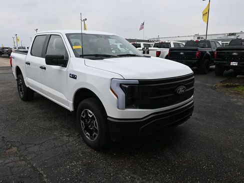 Used 2024 Ford F150 Lightning Pro image 3