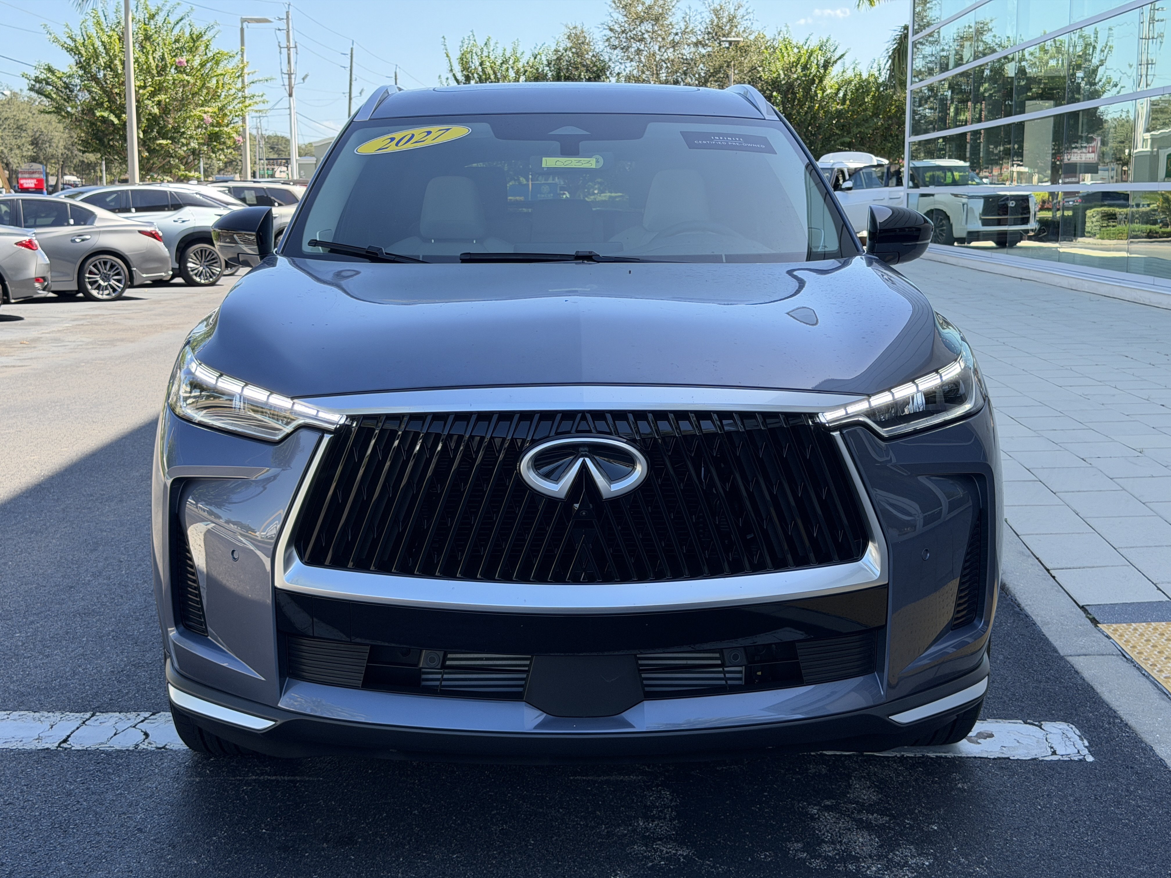 Certified 2027 INFINITI QX60 Luxe w/ Cargo Package FWD image 2