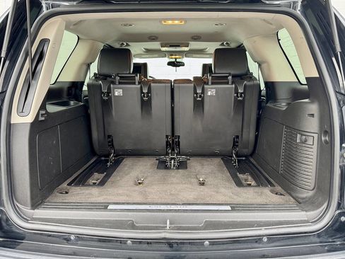 Used 2014 Cadillac Escalade Platinum image 24