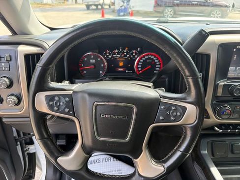 Used 2016 GMC Sierra 1500 Denali w/ Enhanced Driver Alert Package AWD/4WD image 15