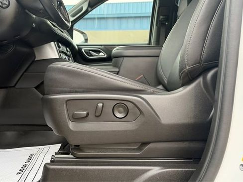 Used 2022 Chevrolet Tahoe Z71 w/ Z71 Off-Road Package image 18