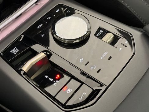 Used 2025 BMW X3 xDrive30i w/ Convenience Package image 21