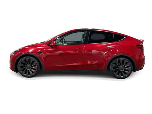 Certified 2023 Tesla Model Y Performance AWD/4WD image 3