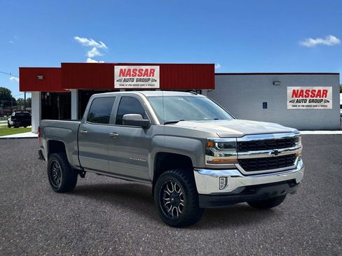 Used 2017 Chevrolet Silverado 1500 LT w/ All Star Edition AWD/4WD image 3
