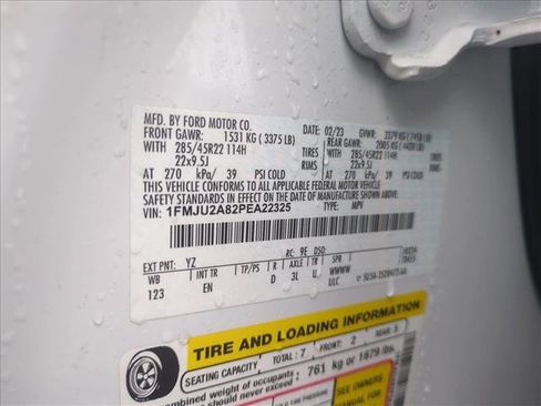 Used 2023 Ford Expedition Limited image 28