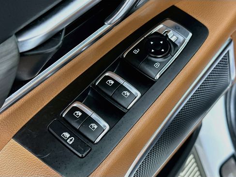 Used 2025 Kia Telluride SX X-Line AWD/4WD image 18