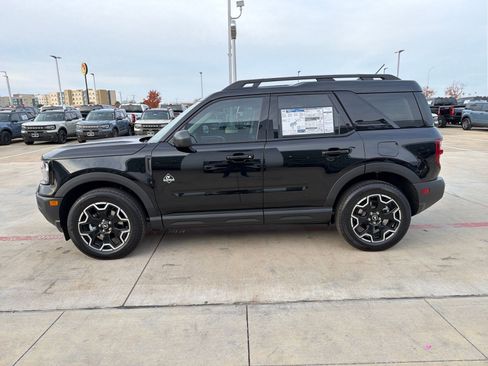 New 2025 Ford Bronco Sport Outer Banks image 2