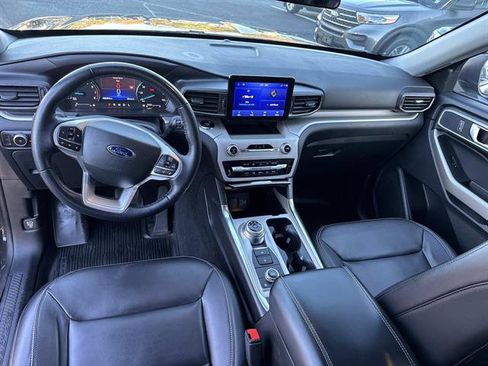 Used 2023 Ford Explorer XLT w/ Equipment Group 202A image 33