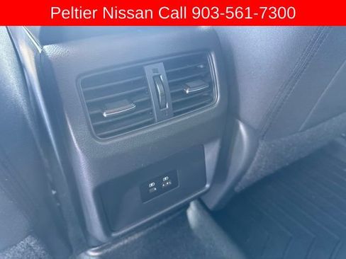Used 2021 Nissan Rogue SV FWD image 24