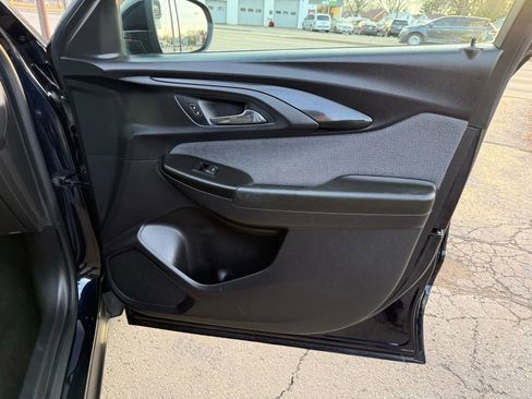 Used 2021 Chevrolet TrailBlazer LT w/ Convenience Package image 18