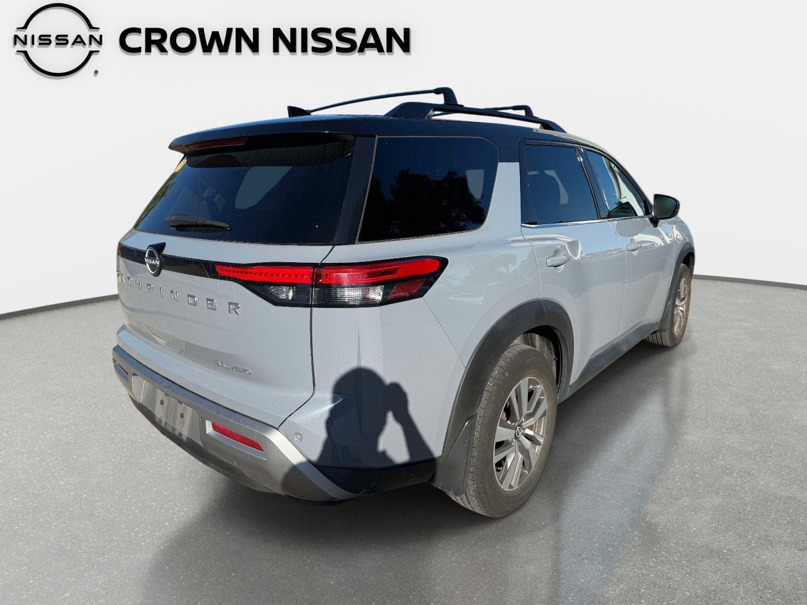 Used 2022 Nissan Pathfinder SL AWD/4WD image 7