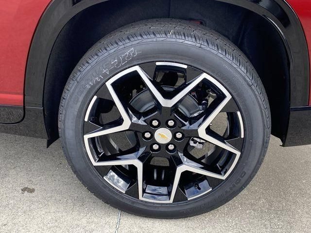 New 2026 Chevrolet Traverse High Country w/ LPO, Floor Liner Package FWD image 24