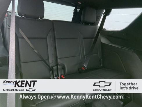 Used 2021 Chevrolet Tahoe Z71 w/ Z71 Signature Package image 14