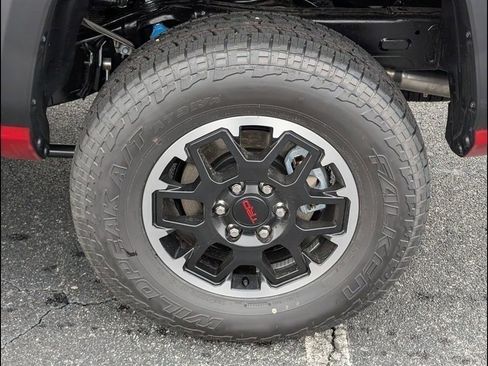 New 2025 Toyota Tacoma TRD Off-Road image 17