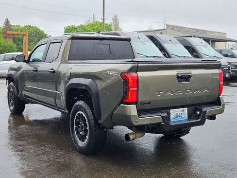 Used 2025 Toyota Tacoma TRD Off-Road w/ TRD Off Road Premium Package AWD/4WD image 5