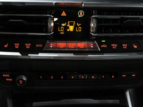 Used 2019 BMW 330i Sedan w/ Convenience Package image 25